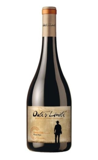 фото вино Montes Outer Limits Pinot Noir 2011 0,75 л