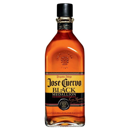 Текила Jose Cuervo Black Medallion цена 0,7 л 668 руб., купить Хосе ...