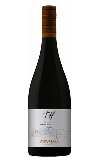 фото вино Undurraga T. H. Pinot Noir 2019 0,75 л