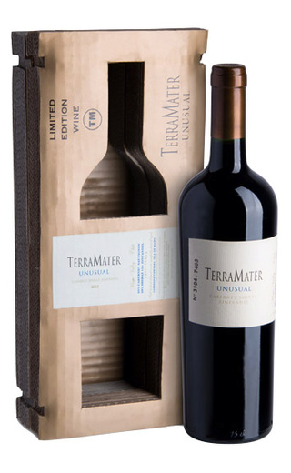 фото вино Terramater Unusual Cabernet-Shiraz-Zinfandel 2017 0,75 л