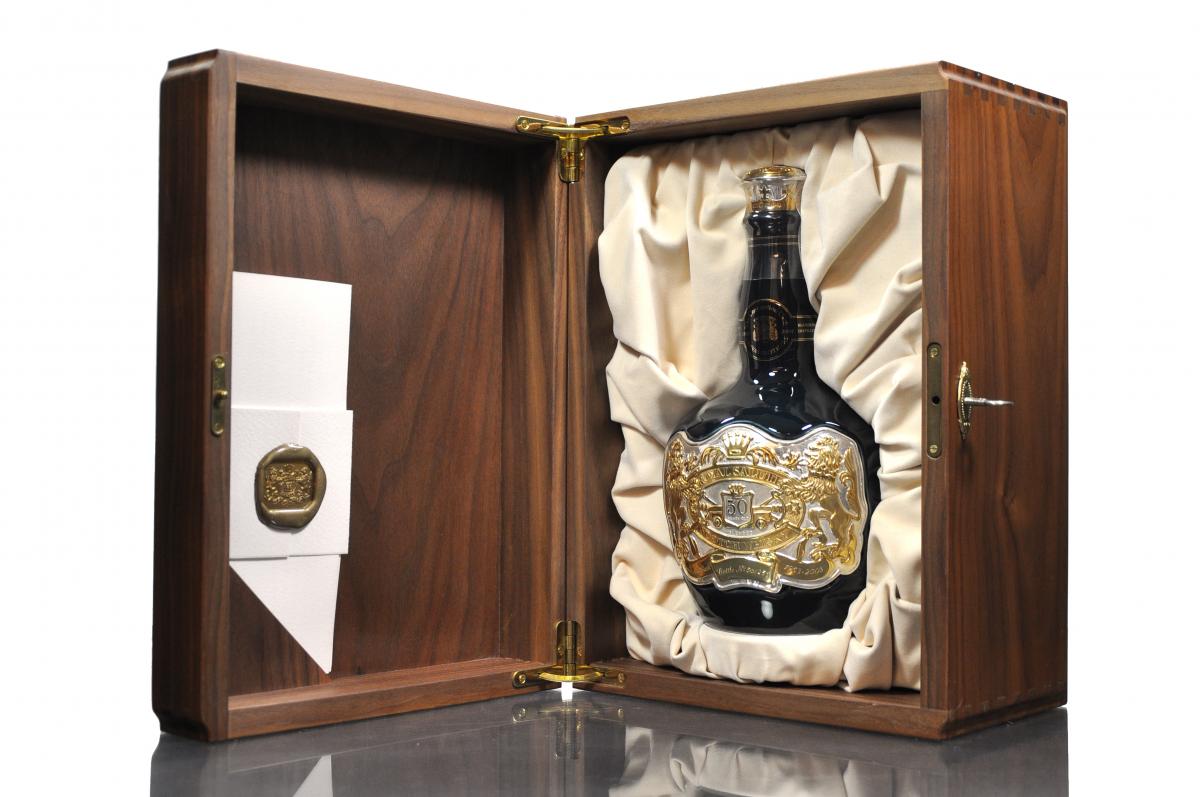 Коллекционный виски Chivas Regal Royal Salute 1953 года