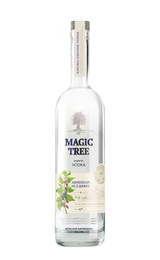 Водка Меджик Три Тутовая 1 л